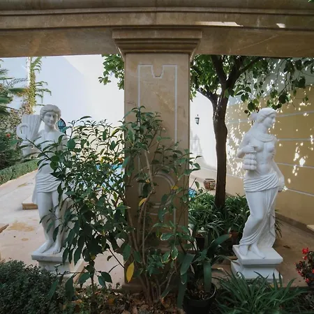 Andalusian Palace Bed and breakfast